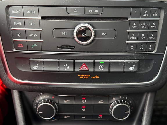 Mercedes-Benz CLA180 18 of 30
