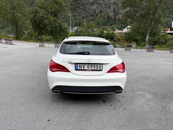 Mercedes-Benz CLA180 9 of 30