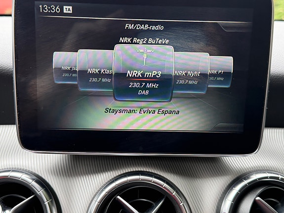Mercedes-Benz CLA180 17 of 30