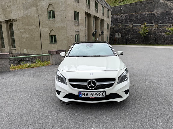 Mercedes-Benz CLA180 10 of 30