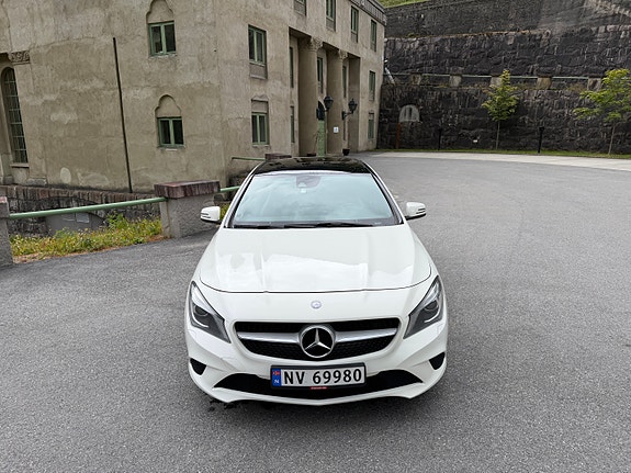 Mercedes-Benz CLA180 13 of 30