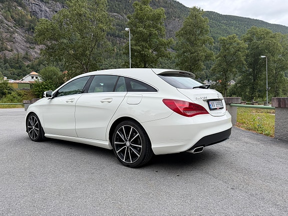 Mercedes-Benz CLA180 7 of 30