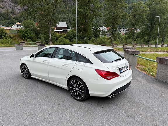 Mercedes-Benz CLA180 6 of 30