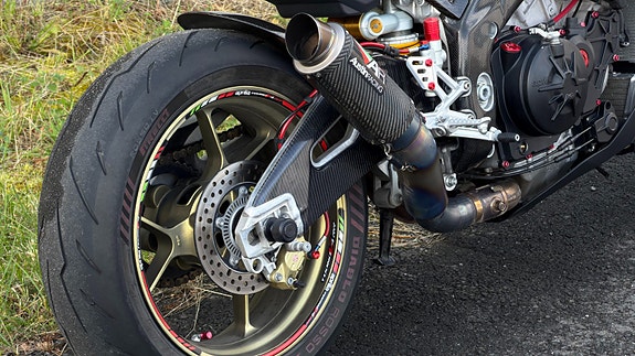 Aprilia TUONO V4 APRC BLACK ABS / Carbon / Påkostet / AR-Slip On 8 of 18