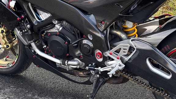 Aprilia TUONO V4 APRC BLACK ABS / Carbon / Påkostet / AR-Slip On 15 of 18