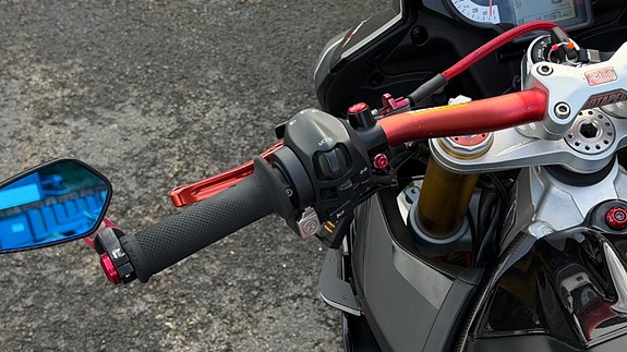 Aprilia TUONO V4 APRC BLACK ABS / Carbon / Påkostet / AR-Slip On 11 of 18