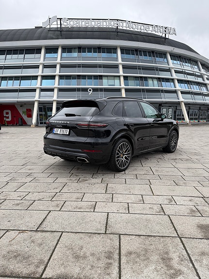 Porsche Cayenne 8 of 15