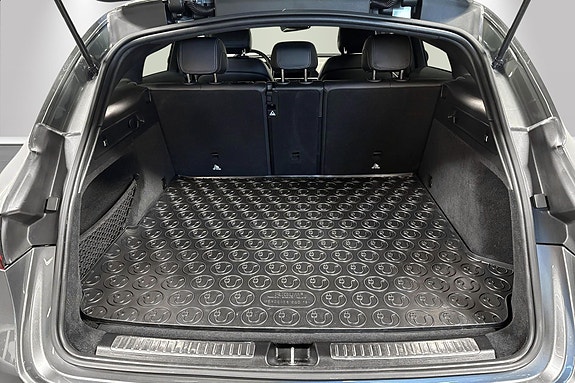 Mercedes-Benz EQC400 26 of 29