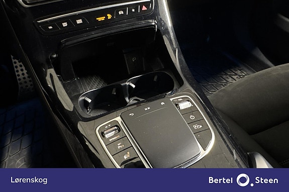 Mercedes-Benz EQC400 25 of 29