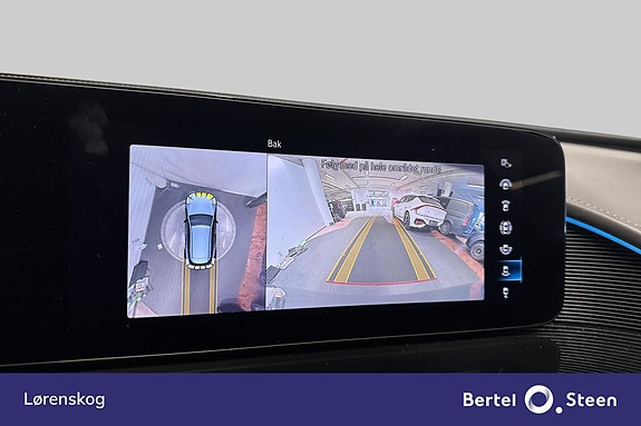 Mercedes-Benz EQC400 23 of 29