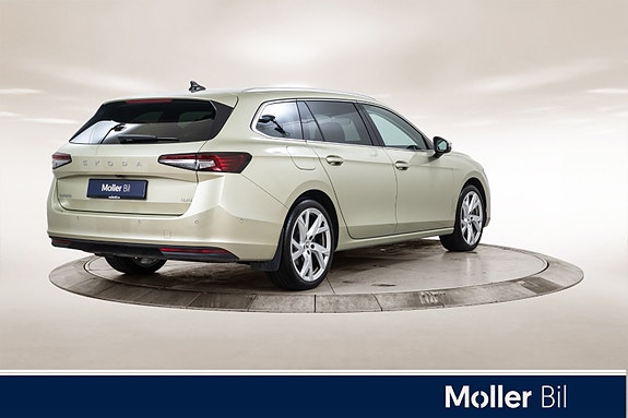 Skoda Superb 5 of 21