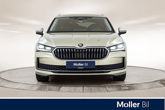 Skoda Superb 8 of 21