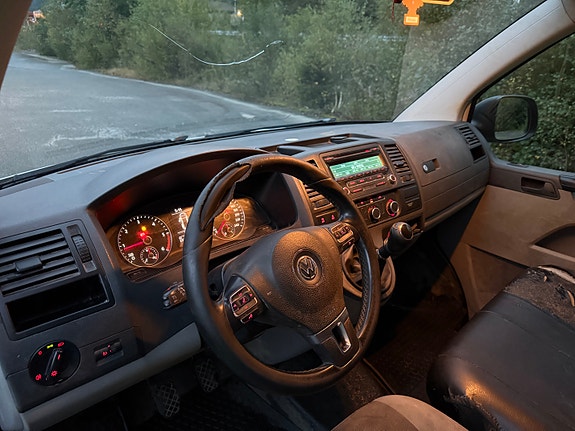 Volkswagen Transporter 28 of 30