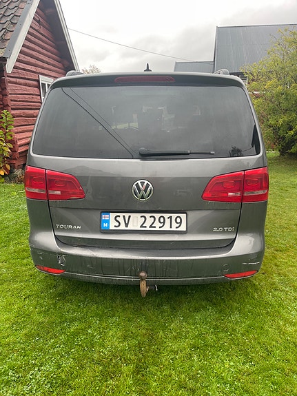Volkswagen Touran 5 of 9