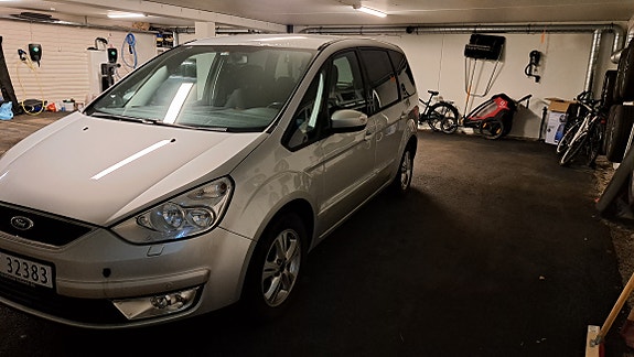 Ford Galaxy 2 of 29