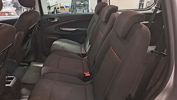 Ford Galaxy 6 of 29