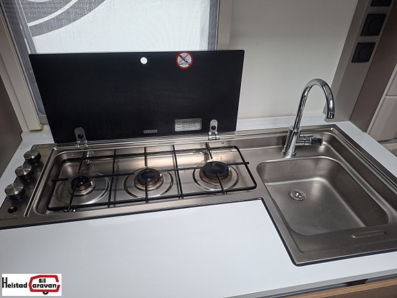 Adria Altea 472PK 9 of 18