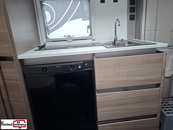 Adria Altea 472PK 7 of 18