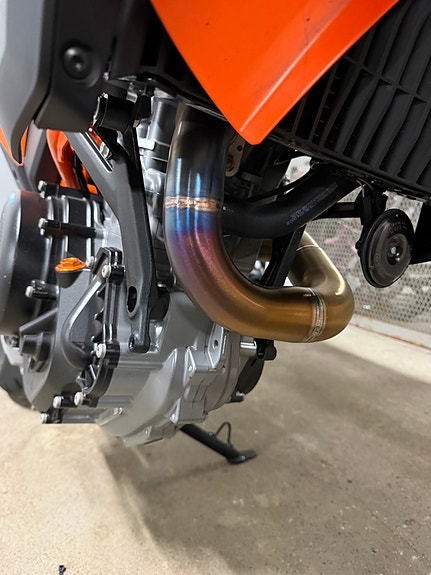 KTM 690 SMC 2 of 10