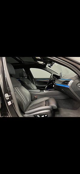 BMW 530e 12 of 18