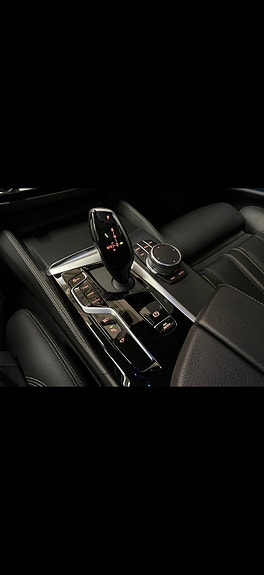BMW 530e 15 of 18
