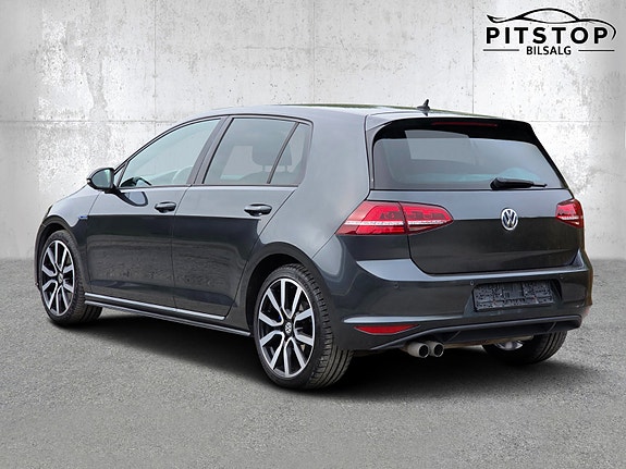Volkswagen Golf VII 4 of 29