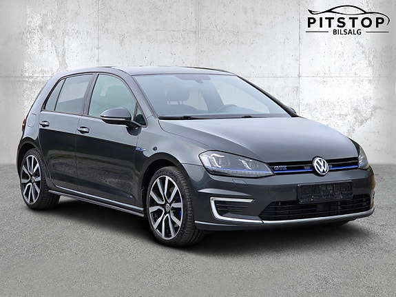 Volkswagen Golf VII 6 of 29