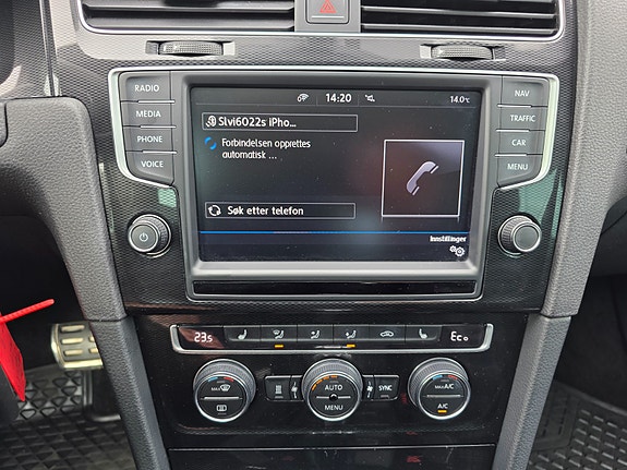 Volkswagen Golf VII 23 of 29