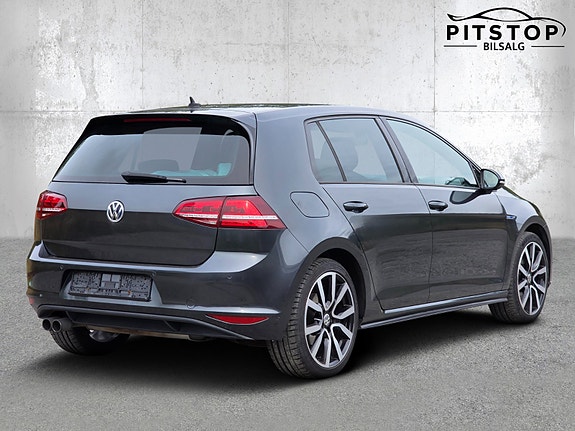 Volkswagen Golf VII 5 of 29