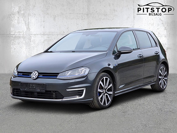 Volkswagen Golf VII 2 of 29