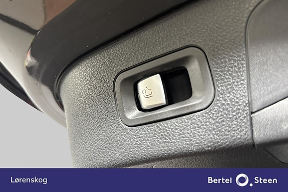 Mercedes-Benz EQC400 30 of 30