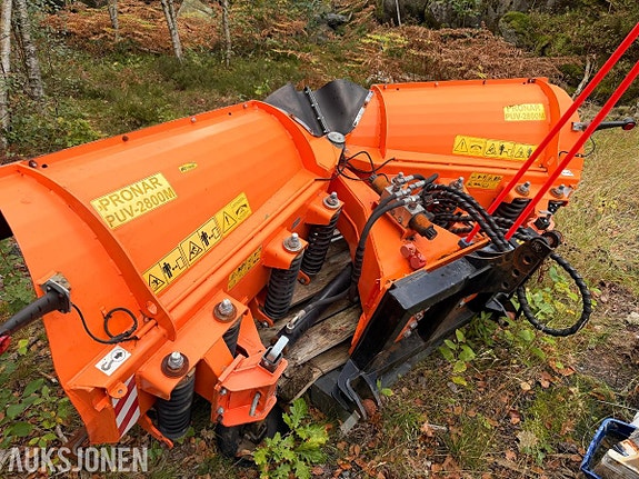 Pronar PUV-2800M 2 of 5