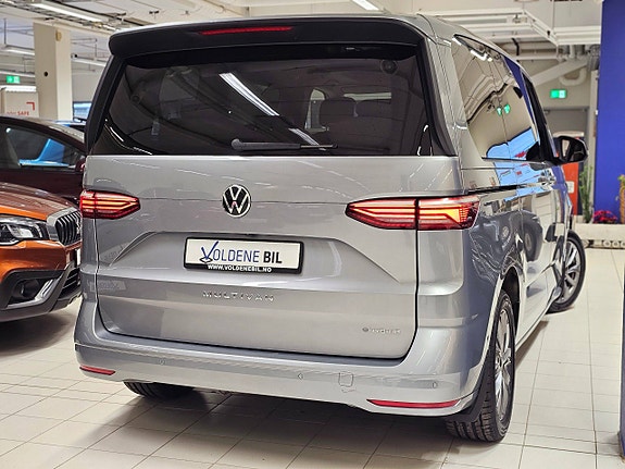 Volkswagen Multivan 4 of 30