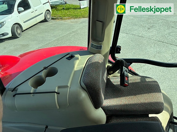 Massey Ferguson 5613 Dyna-4 med Ålø laster 13 of 15