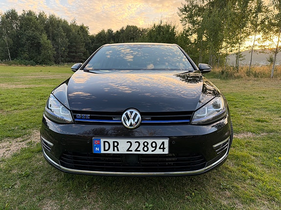 Volkswagen Golf VII 3 of 28