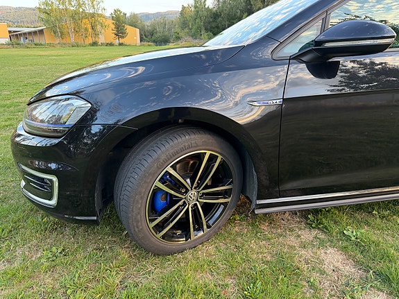 Volkswagen Golf VII 4 of 28