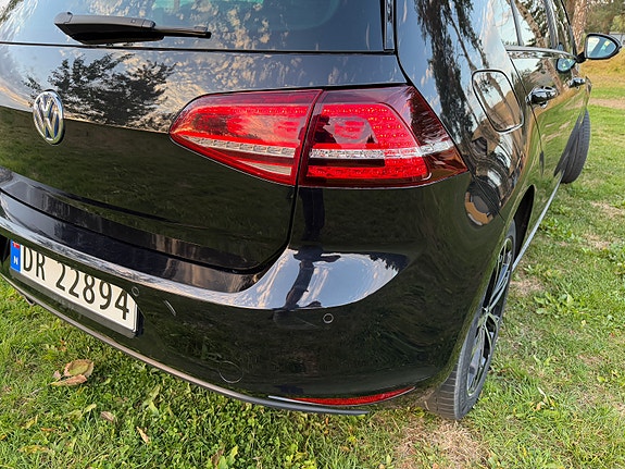 Volkswagen Golf VII 10 of 28