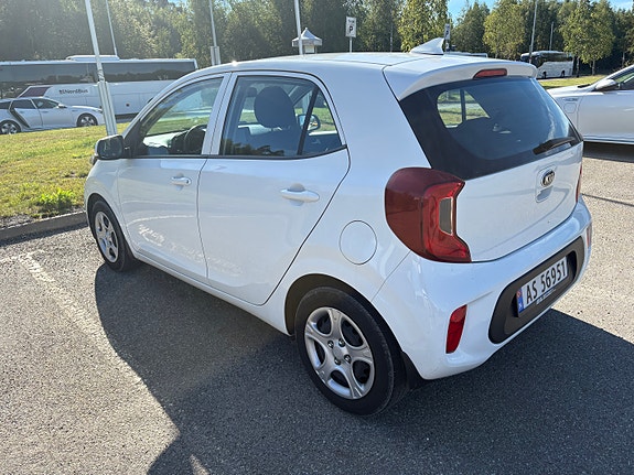 Kia Picanto 8 of 12