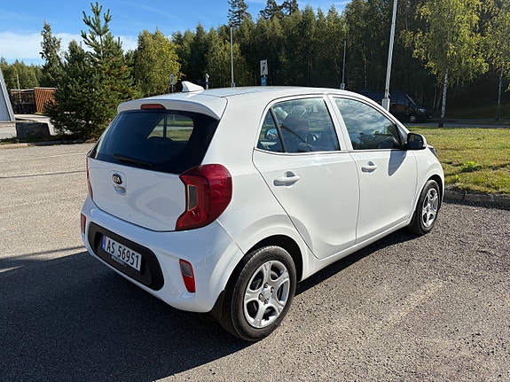 Kia Picanto 5 of 12