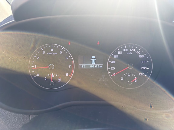 Kia Picanto 9 of 12