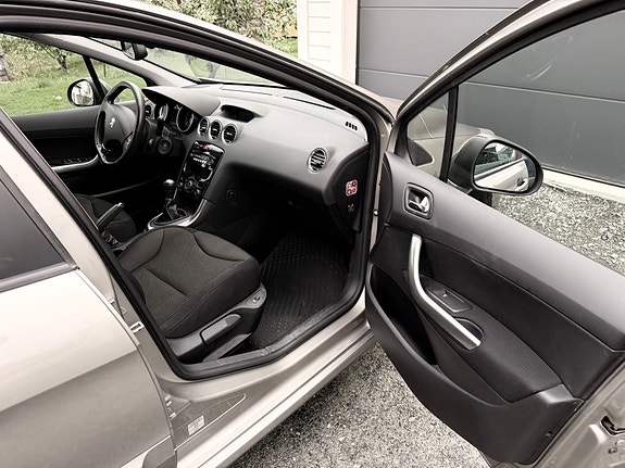 Peugeot 308 10 of 11