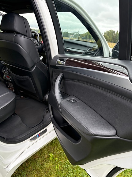 BMW X5 15 of 30
