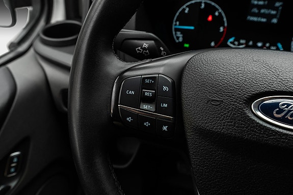 Ford Transit Custom 12 of 25