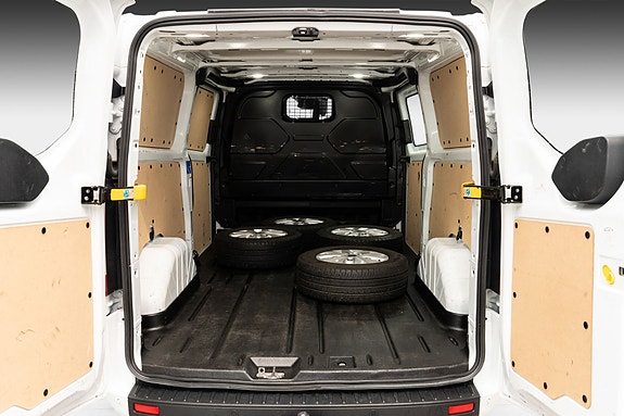 Ford Transit Custom 25 of 25
