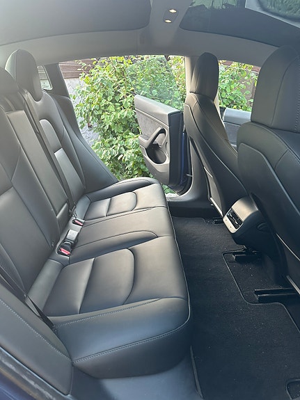 Tesla Model 3 6 of 9