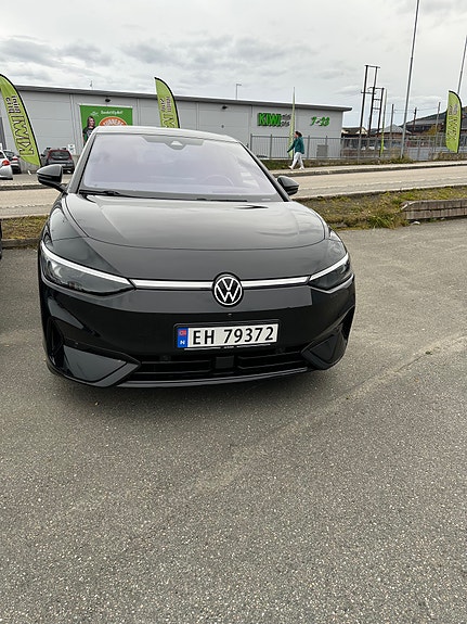Volkswagen ID.7 3 of 12