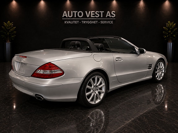 Mercedes-Benz SL 2 of 4