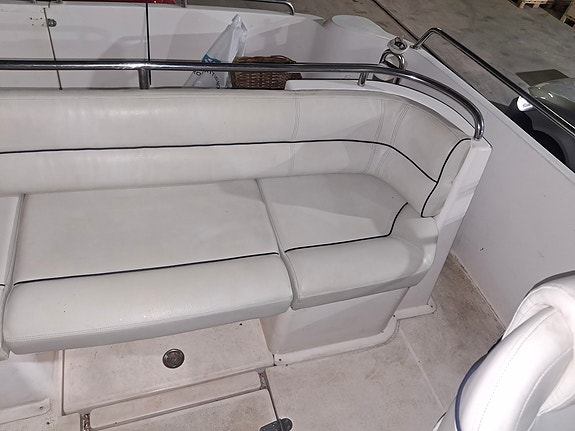 Aquador 25  Selges uten motor(Henger Følger Ikke Med) 9 of 18