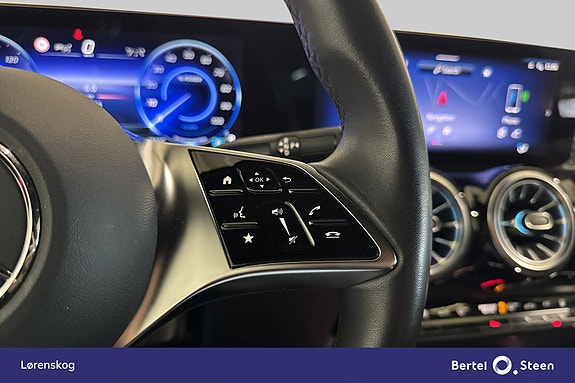 Mercedes-Benz EQB250 16 of 28