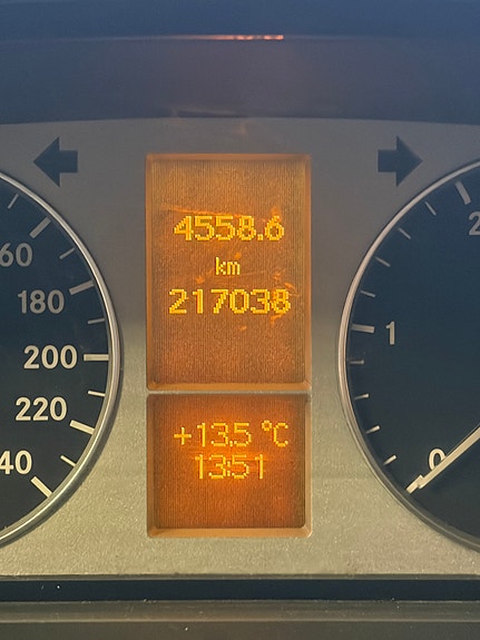 Mercedes-Benz B180 d 12 of 17